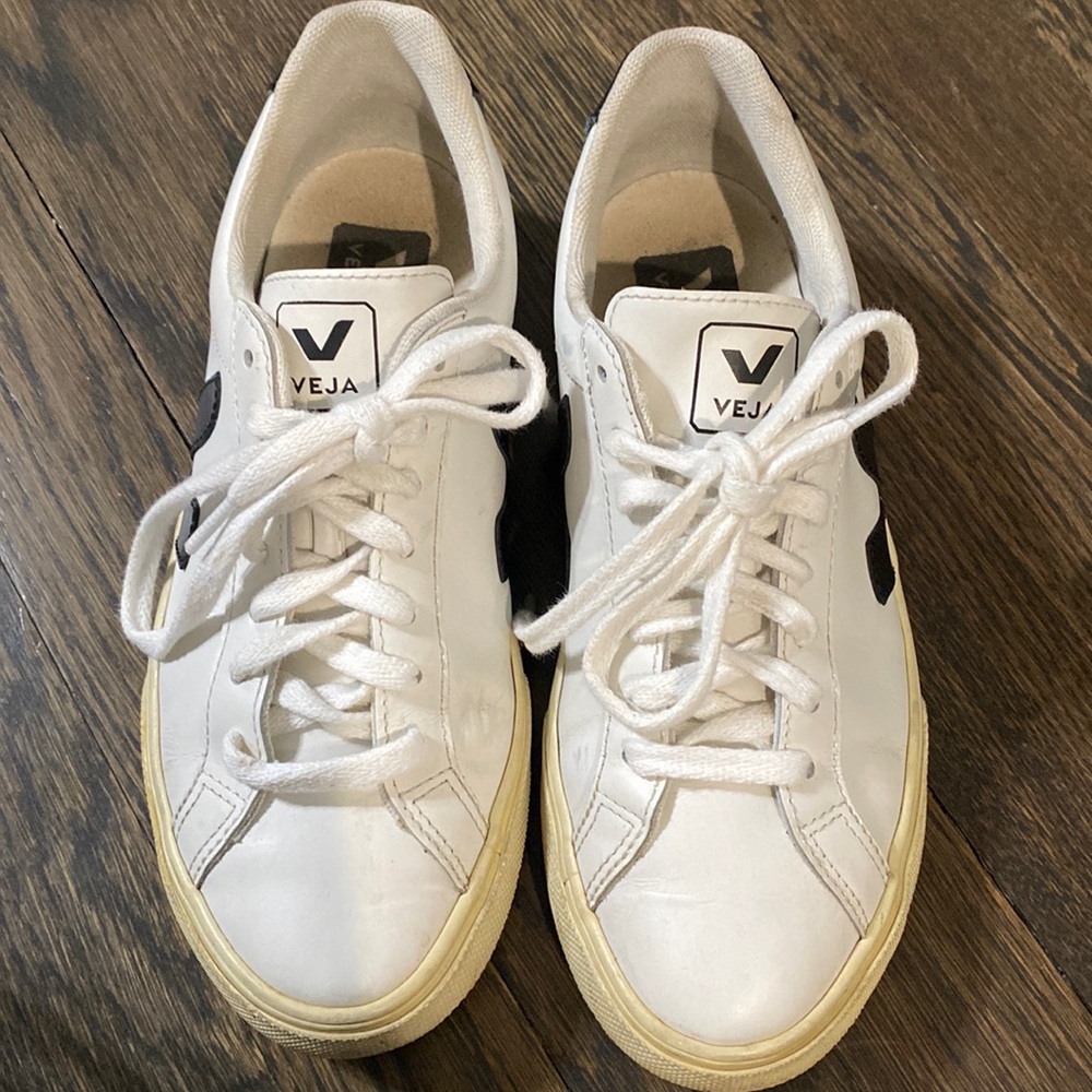Veja eur size 36 us size 5 womens